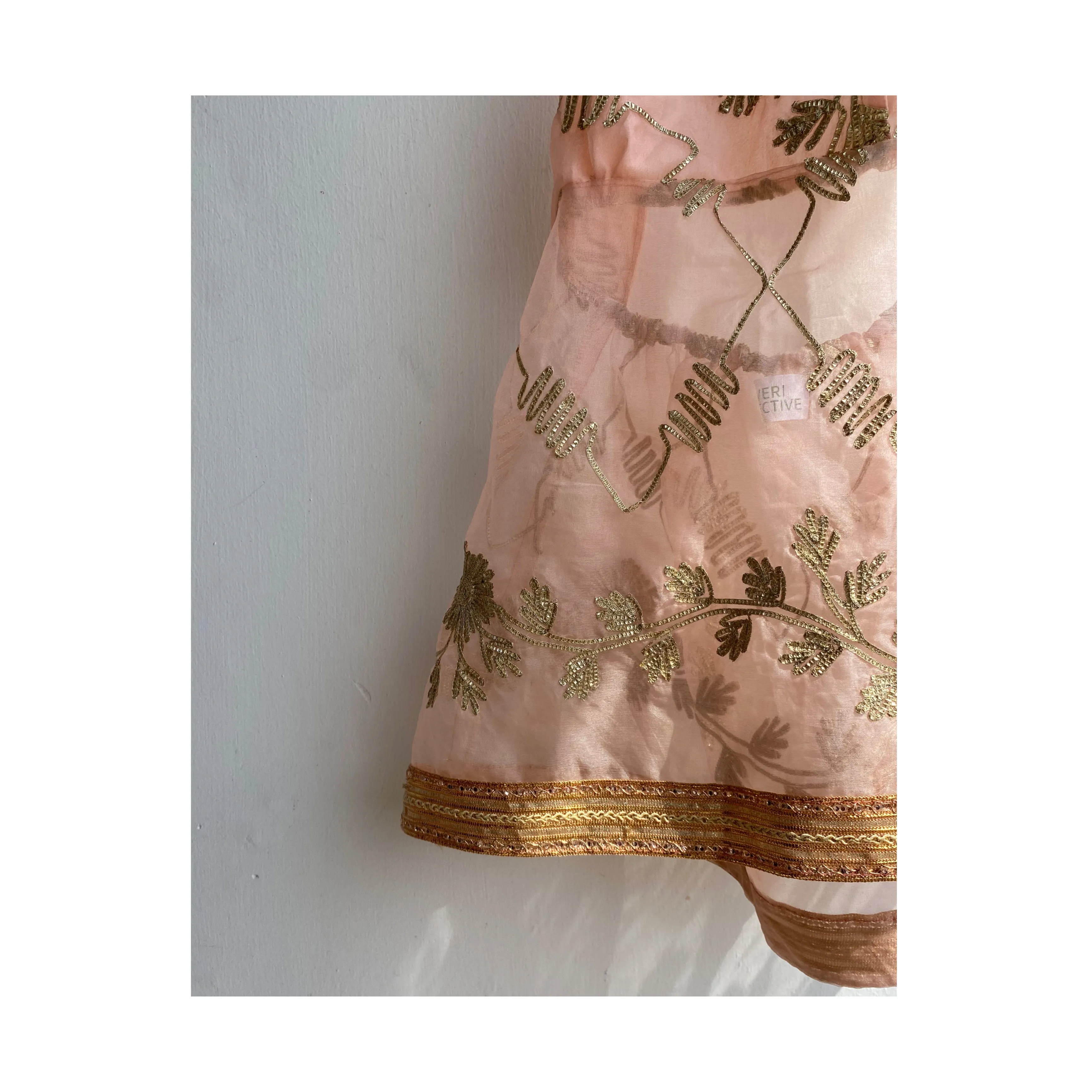 Salmon gota patti top